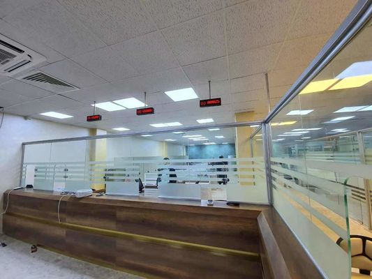 QMS kaartjeskiosk ziekenhuis wachtrij systeem volledig configureerbaar